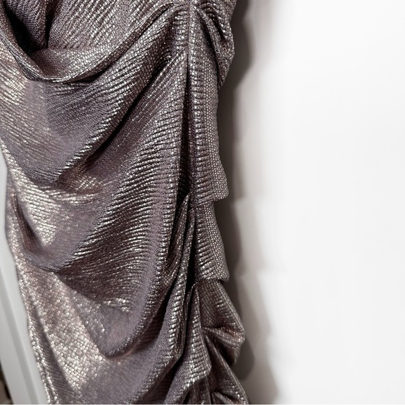 NEW Talbot Runhof Metallic Dress Gown Size 8 - Picture 11 of 16